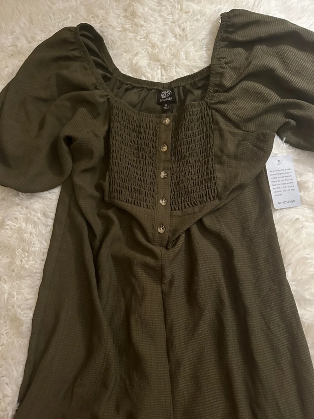 bobeau Olive Puff-Sleeve Smocked Jumpsuit - Picture 4 of 10